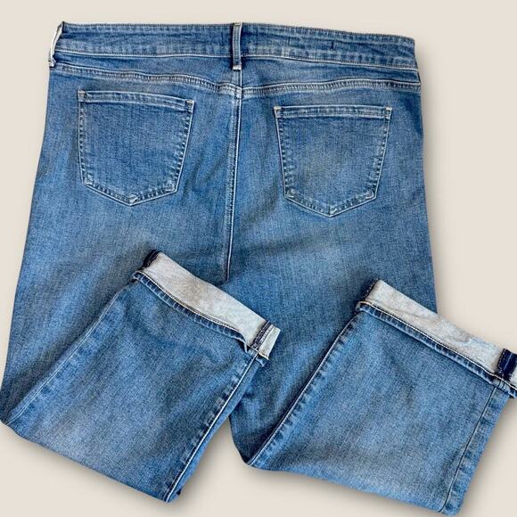 NYDJ Marilyn Straight Crop Cuffed Blue Washed Jeans Lift Tuck Stretchy Size 18 - Picture 3 of 11